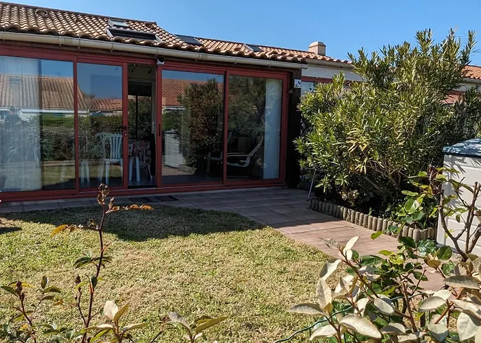 Casa de Férias Maison De Proche Ocean Saint-Michel-Chef-Chef