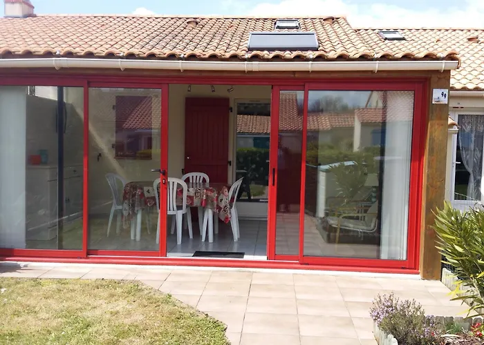 Casa de Férias Maison De Proche Ocean Saint-Michel-Chef-Chef